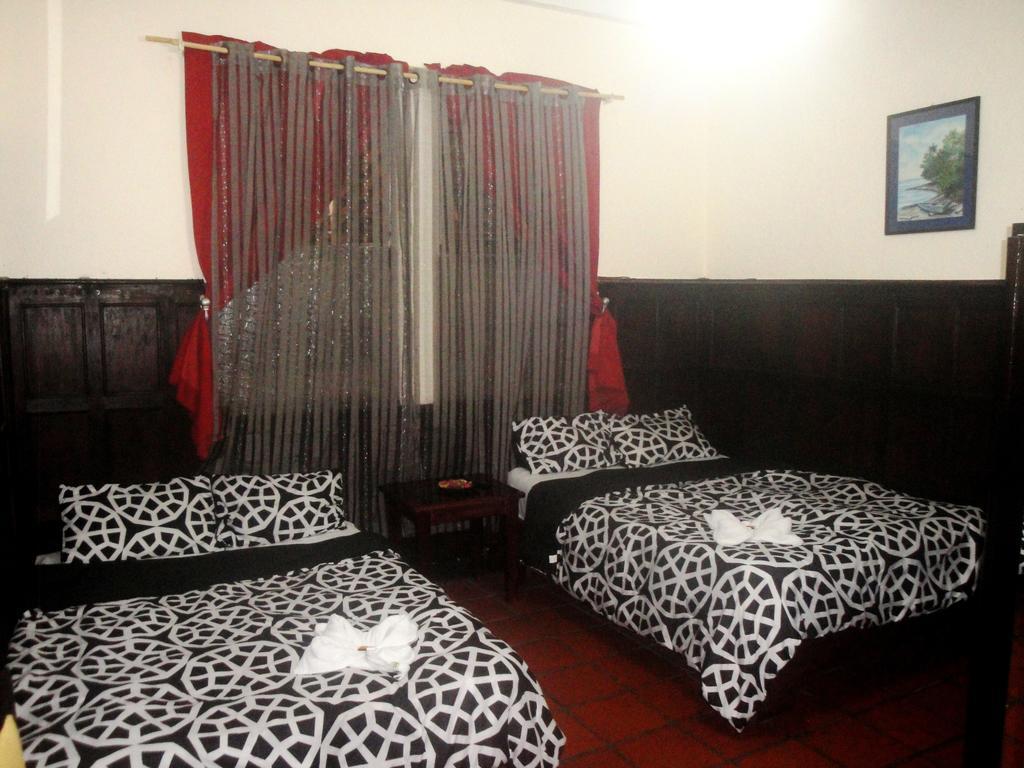 Hemingway Inn San Jose  Room photo